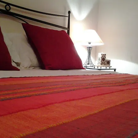 Casa Claudia Apartment *